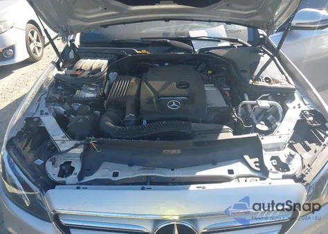 2017 Mercedes-Benz E 300 z USA, uszkodzony, nr VIN WDDZF4JB2HA117815